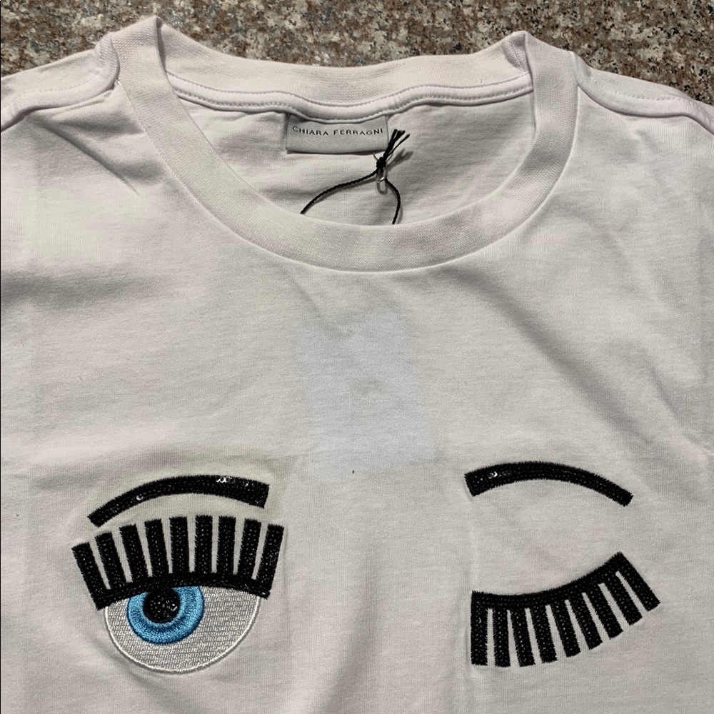 Chiara Ferragni Flirting T-shirt - Picture 2 of 3